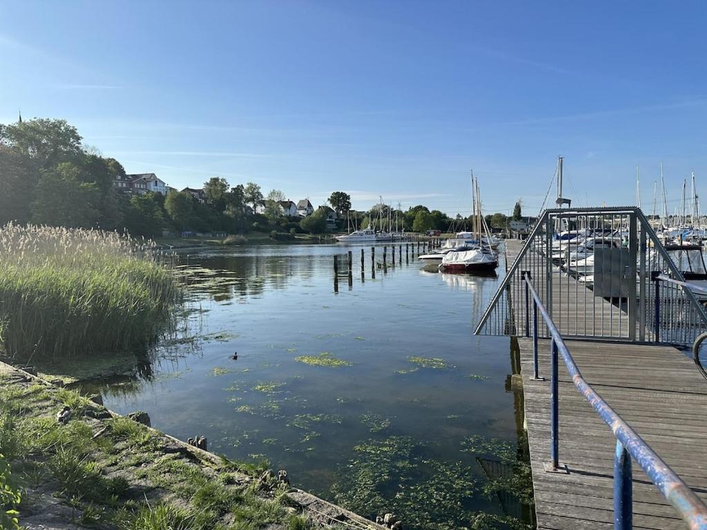 Urlaub In Einer Historischen Wassermuehle An Der Trave Lubeca Exterior foto